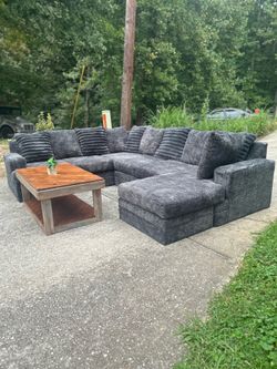 Delta Libby Charcoal Oversized Sectional – VERY Soft – Excellent Condition