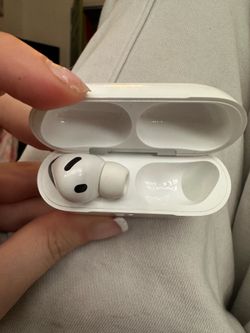 Apple AirPods mixed set – A3122 case + A3064 earbud – parts/replacement