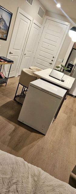 Deep freezer