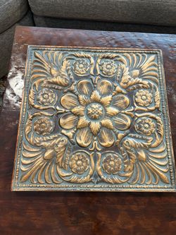 2 tin wall decorations