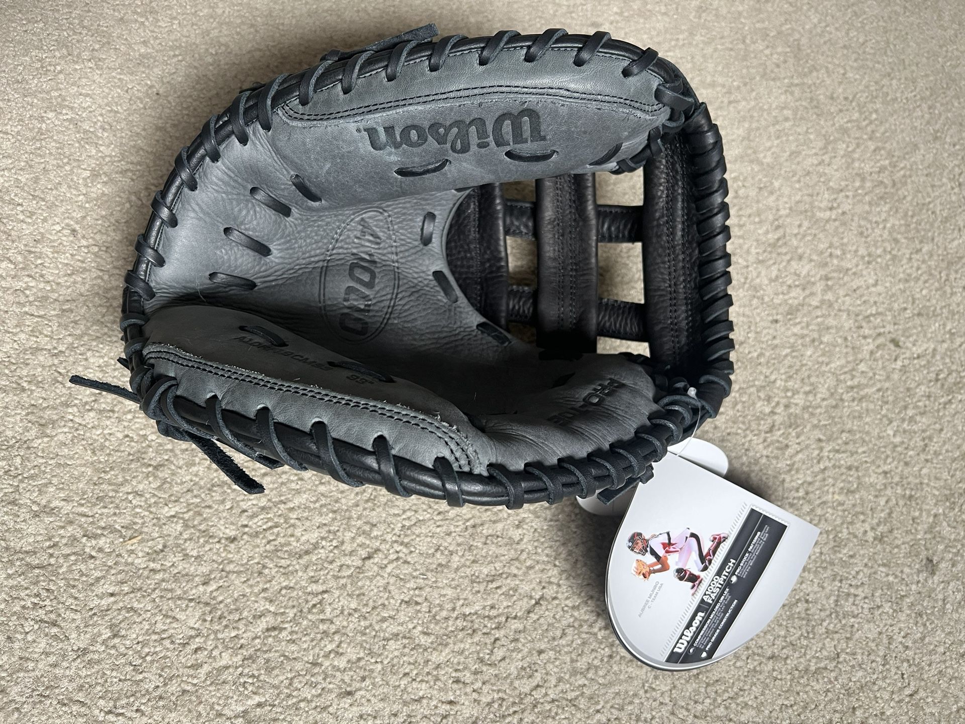 New Wilson A1000 Catchers Glove Fastpitch/Softball 