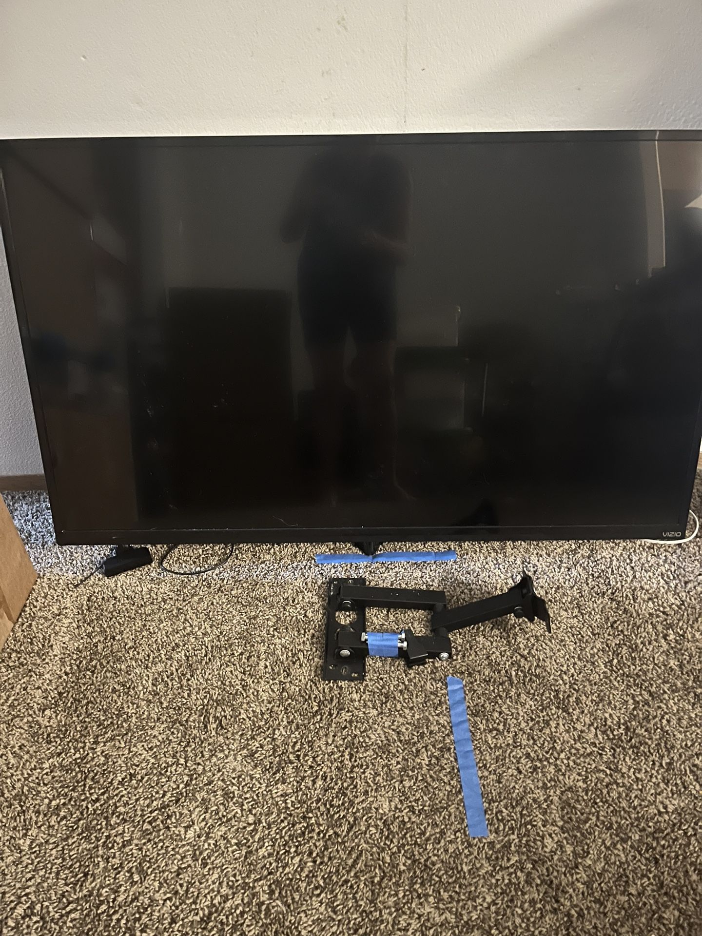 50” TV Includes Wall Mount Great Condition