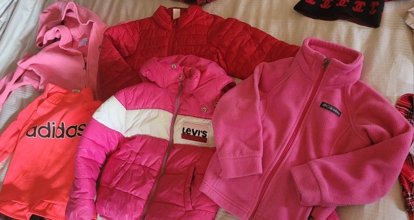 Girl's Clothes 