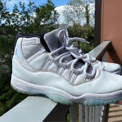 Jordan legend blue 11s Size 12