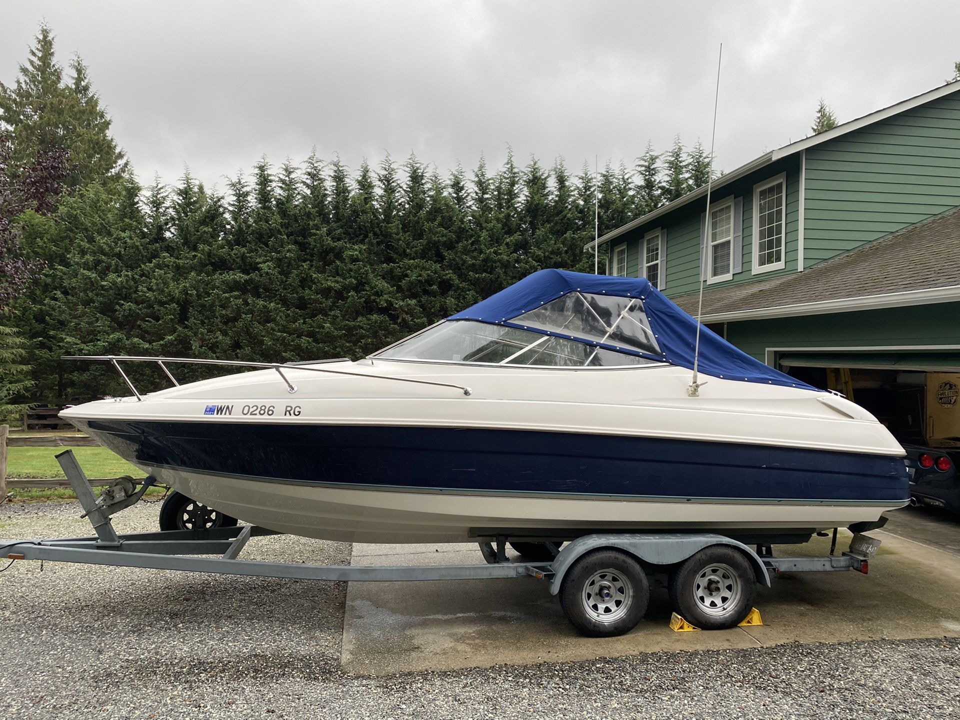 Bayliner Capri 23.5’