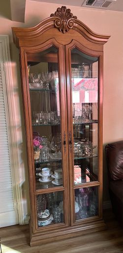 Curio cabinet