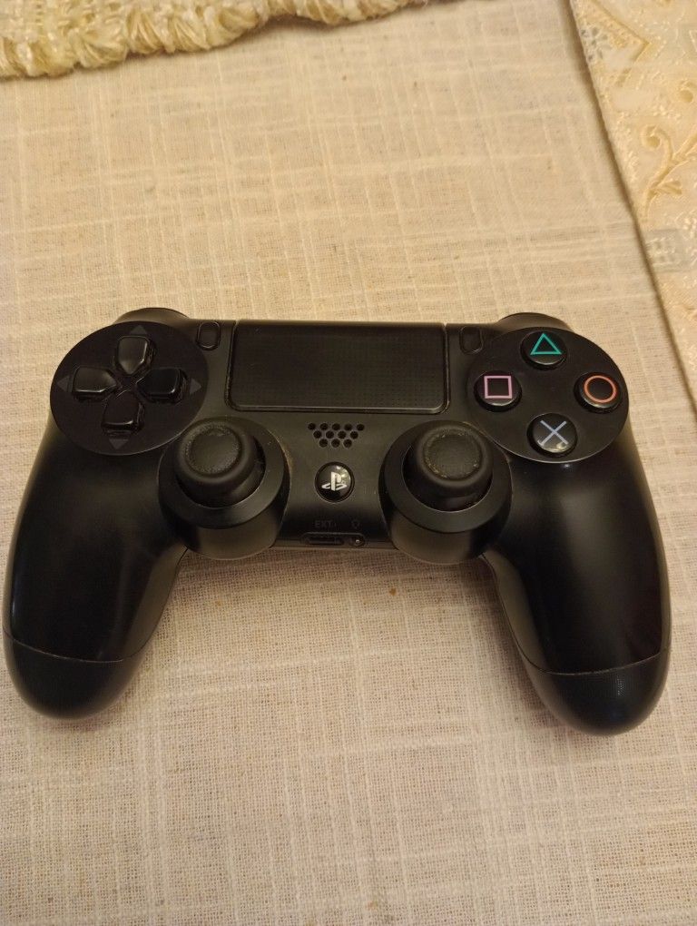 Wireless PS4 Controller Works Perfectly 