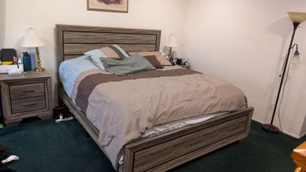 California King bed frame set