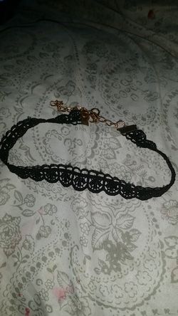 Black lace choker