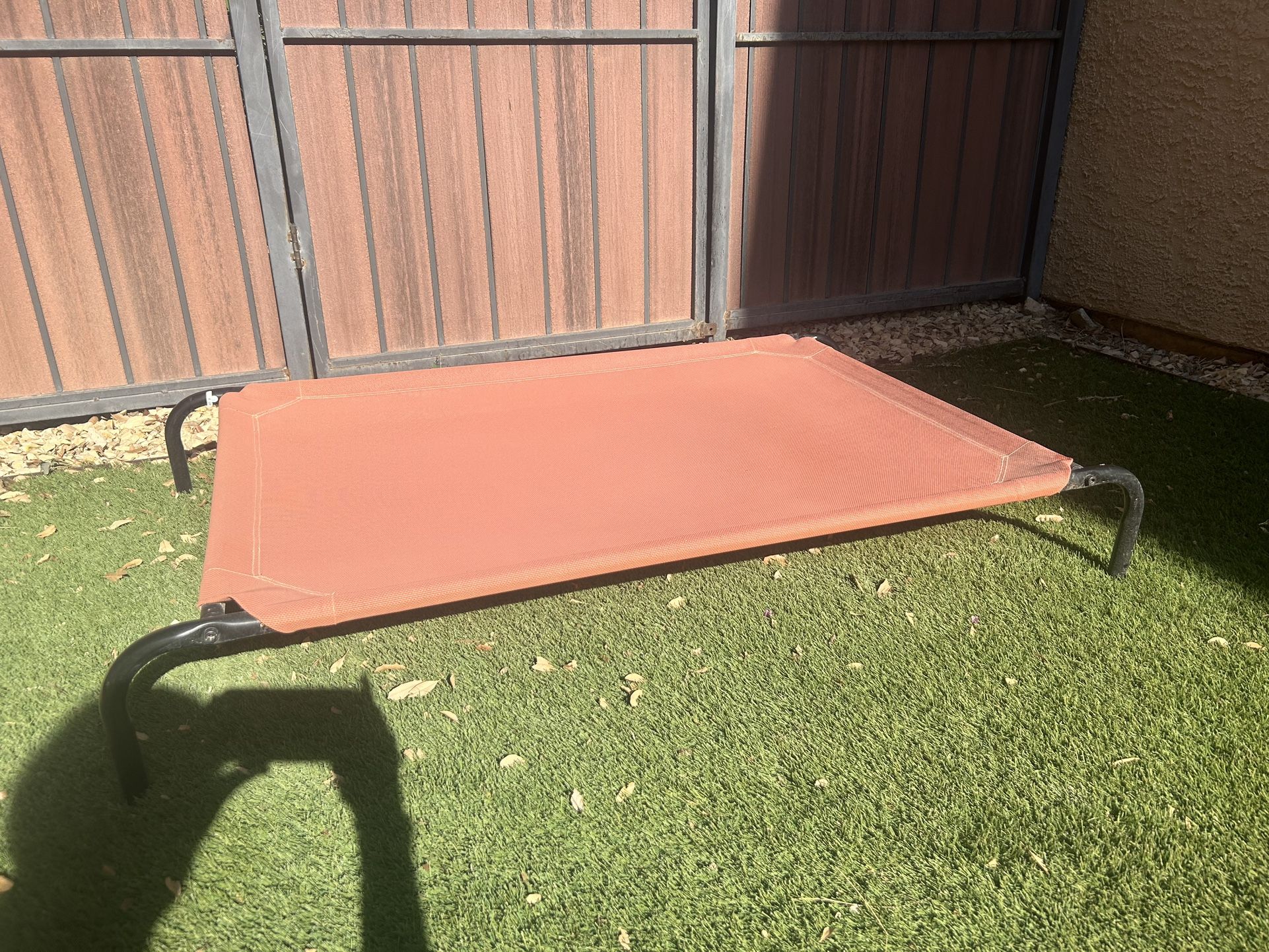 Like New -Frisco Steel-Framed Elevated Dog Bed, Terracotta, Large