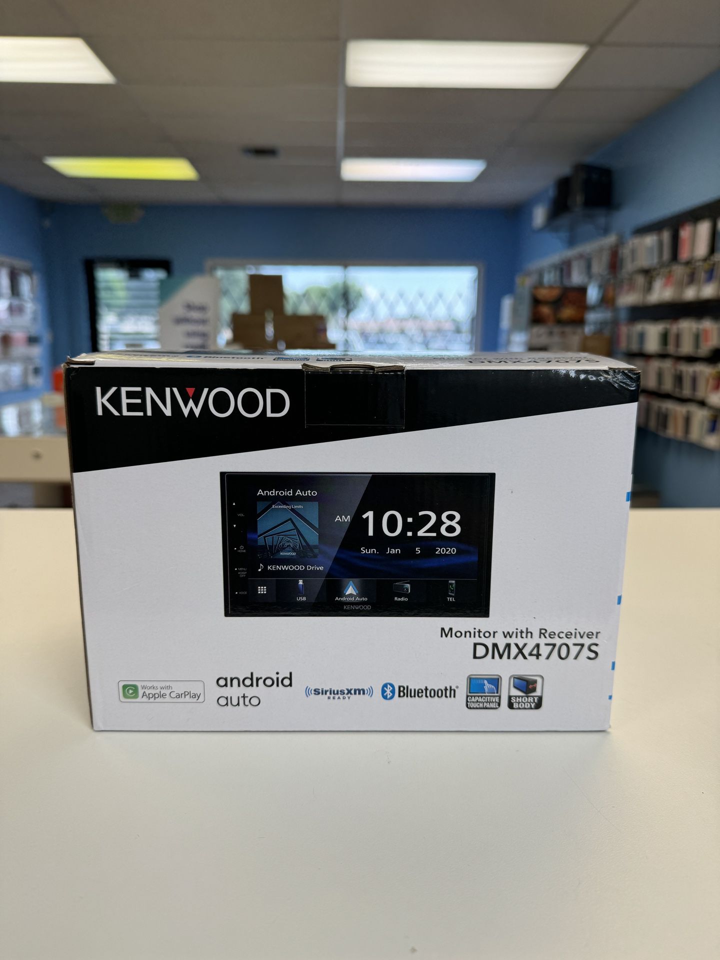 Kenwood 6.75" Touchscreen Apple CarPlay Android Auto Bluetooth Multimedia Stereo