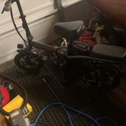 Used Really Lightly Electric Bike 45 Miles Per Charge With Pedal Assist 