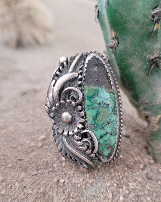 Old Pawn  Native  American  Turquoise  Silver  Ring 