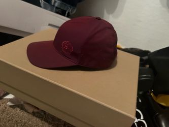 New authentic Burberry men baseball cap size M/L