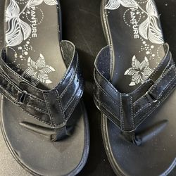 Women’s sandals 