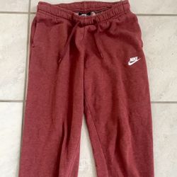 Nike Women’s Small Sportswear Fleece Jogger/Sweatpant