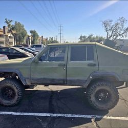 1987 Jeep Grand Cherokee 