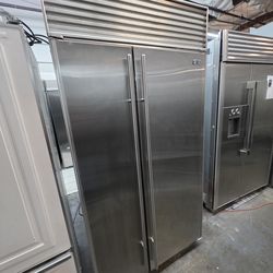 42" SUB ZERO BUILT IN STAINLESS STEEL REFRIGERATOR