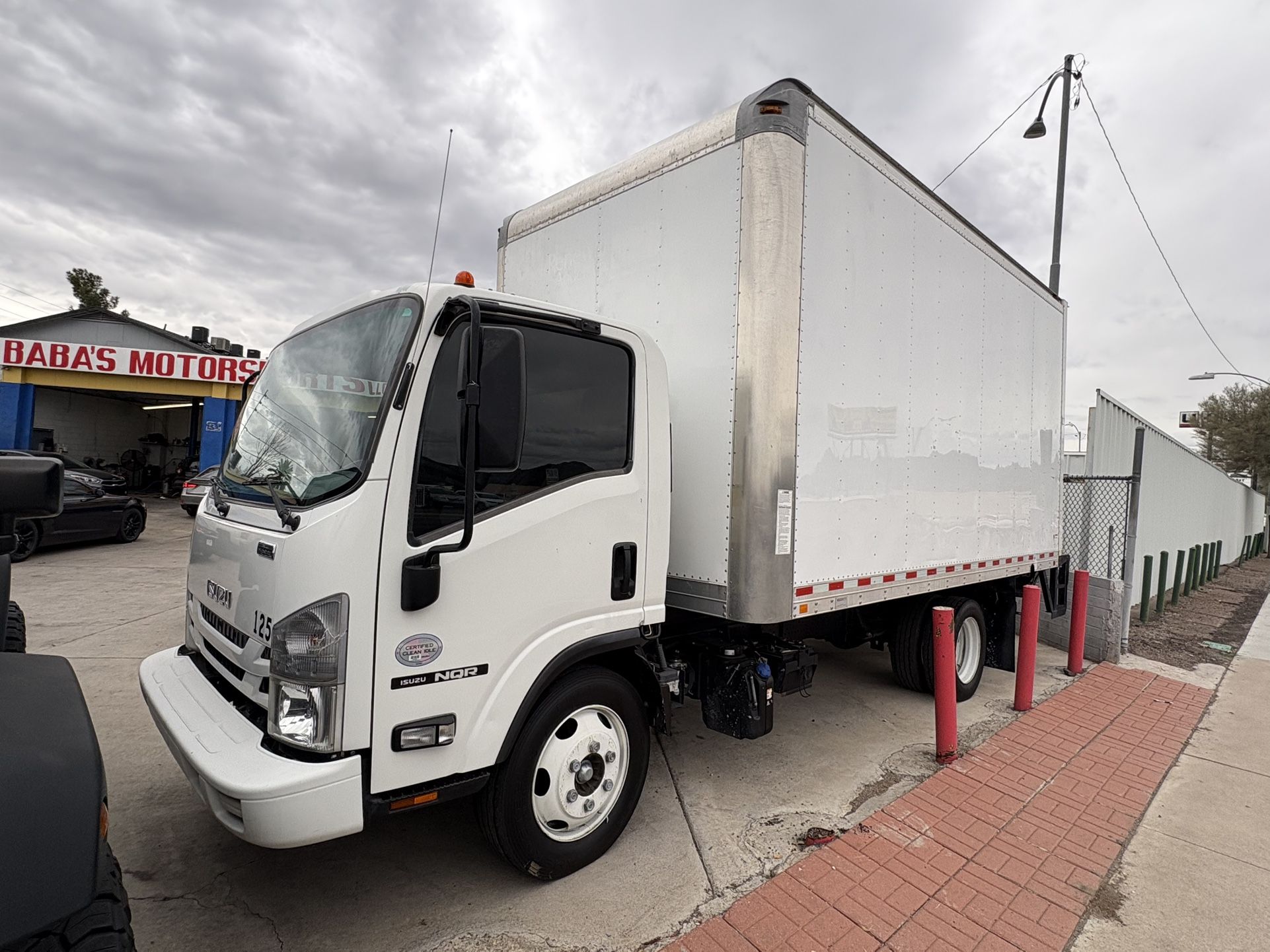 2019 Isuzu NRR 4X2 2dr 71.0 in. BBC Tilt Cab Price $21,000 Mileage 96,425