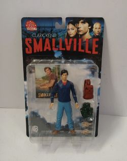 Smallville Clark Kent Action Figure DC Direct and DC Direct Smallville Lana Lang 6in Series 1 2002 WB Action Figure