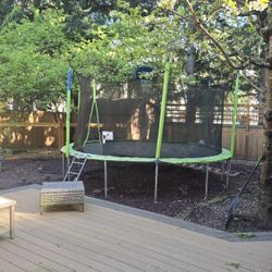 Trampoline