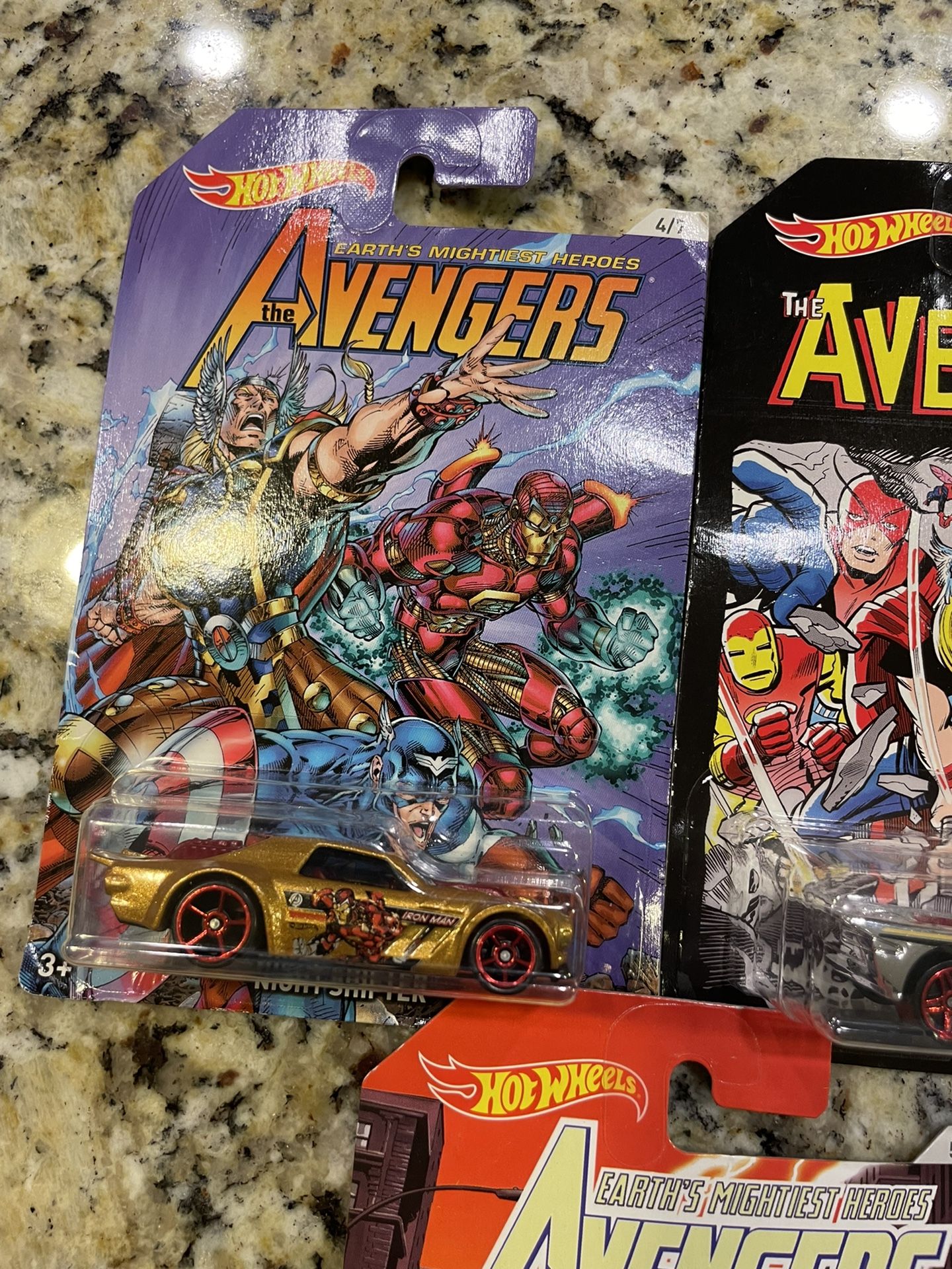 2015 Hot Wheels Captain America Complete Set of 8 With 3 0f The 7 2017 Wal-Mart Exclusive Avengers Set