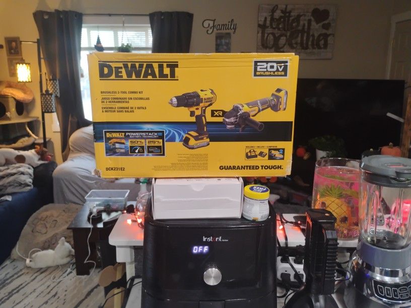 DeWalt Brushless 2 Tool Combo Kit.