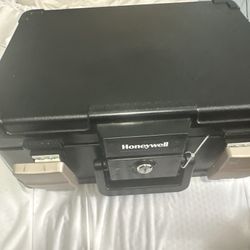 Honeywell Safe 