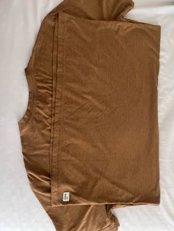 Vuori tech tee brown