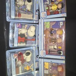 Peanuts Charlie Brown And The Gang W/Snoopy X-Mas