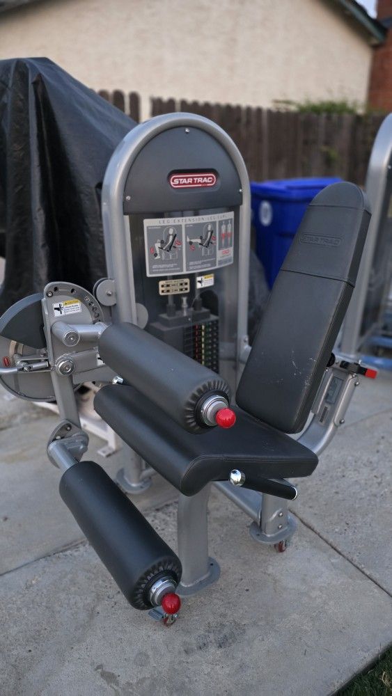 Star Trac Instinct Dual Leg Extension / Leg Curl