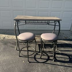 Bar Table & Swivel Stools 