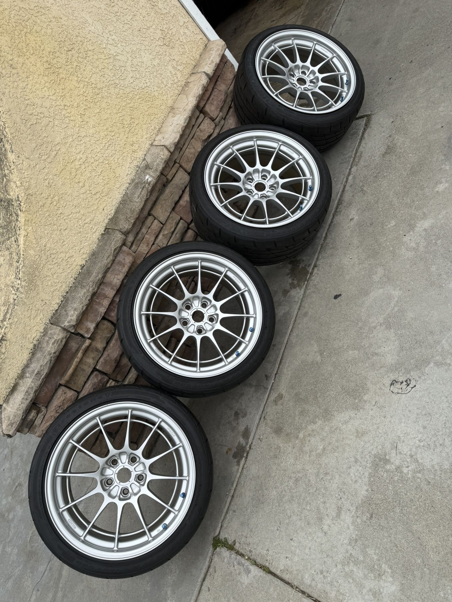 18x9.5 +27 NT03 Silver