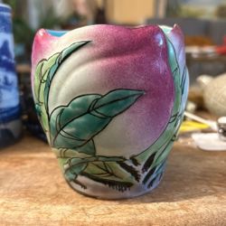 Beautiful Antique Chinese Famille Rose Peach Relief Cup/Pen Holder
