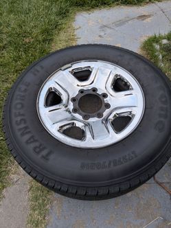 Firestone LT275/70R18 tires