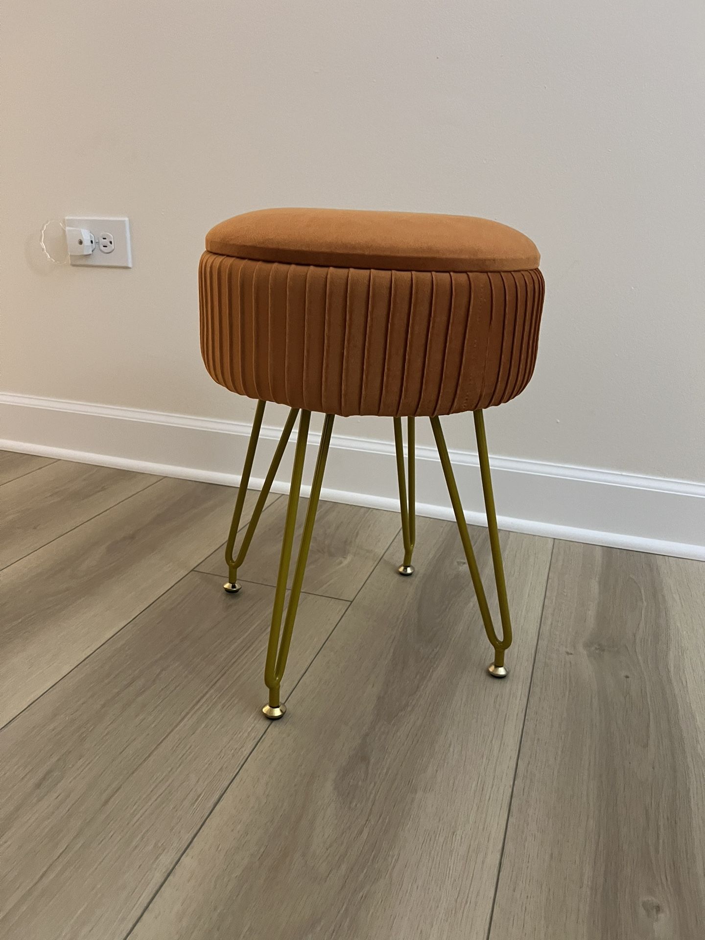 Pumpkin Velvet Round Storage Ottoman