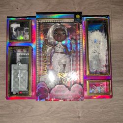 Rainbow High "Ayesha Sterling" Collector Doll – Brand New