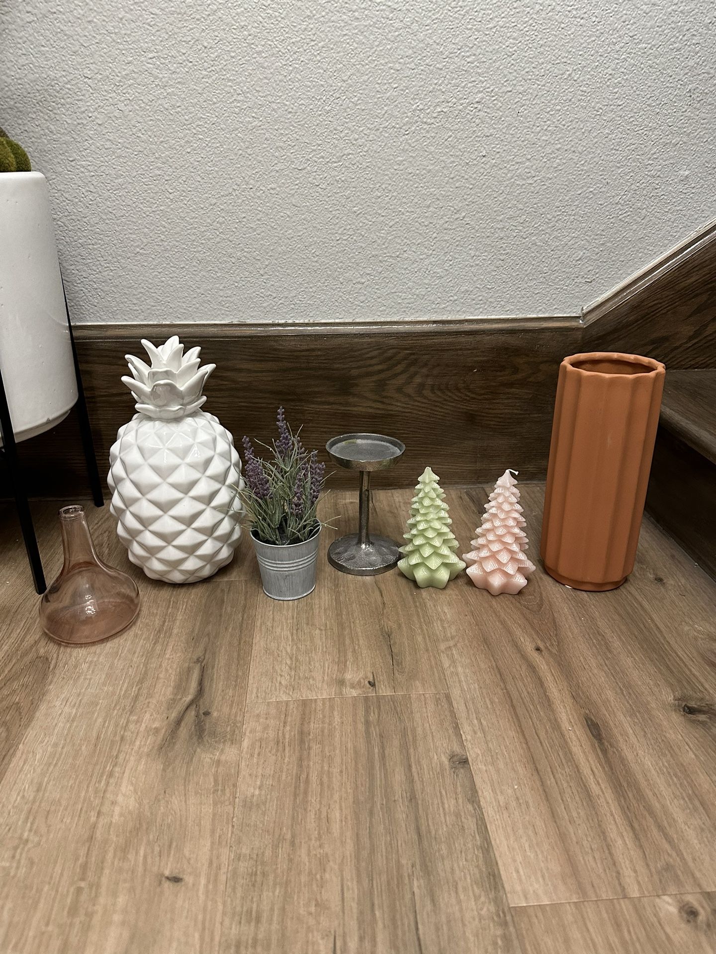 Assorted Decor