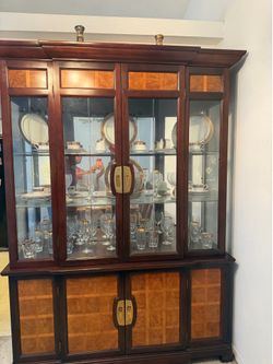 Elegant Lighted China Cabinet / Display Cabinet