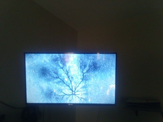 TCL 43 '' Flat Screen