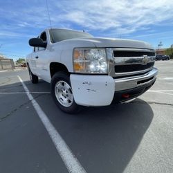 4x4 extended cab Chevy Silverado