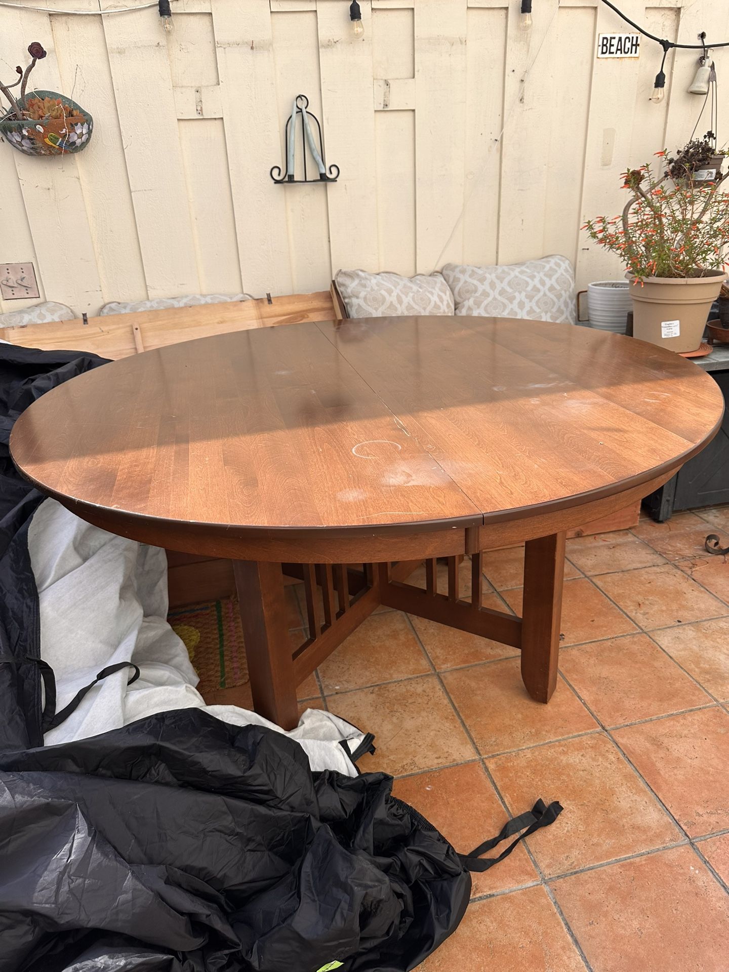 Table and 6 Chairs
