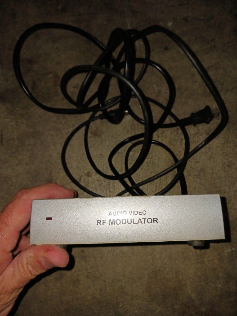 Audio Video RF Modulator