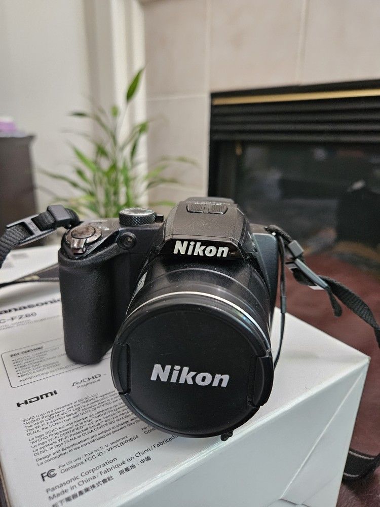 Nikon Coolpix P100