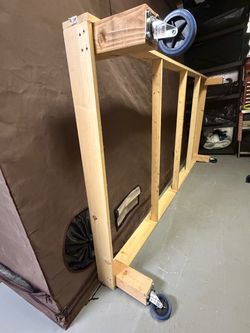 Table tray rolling bench