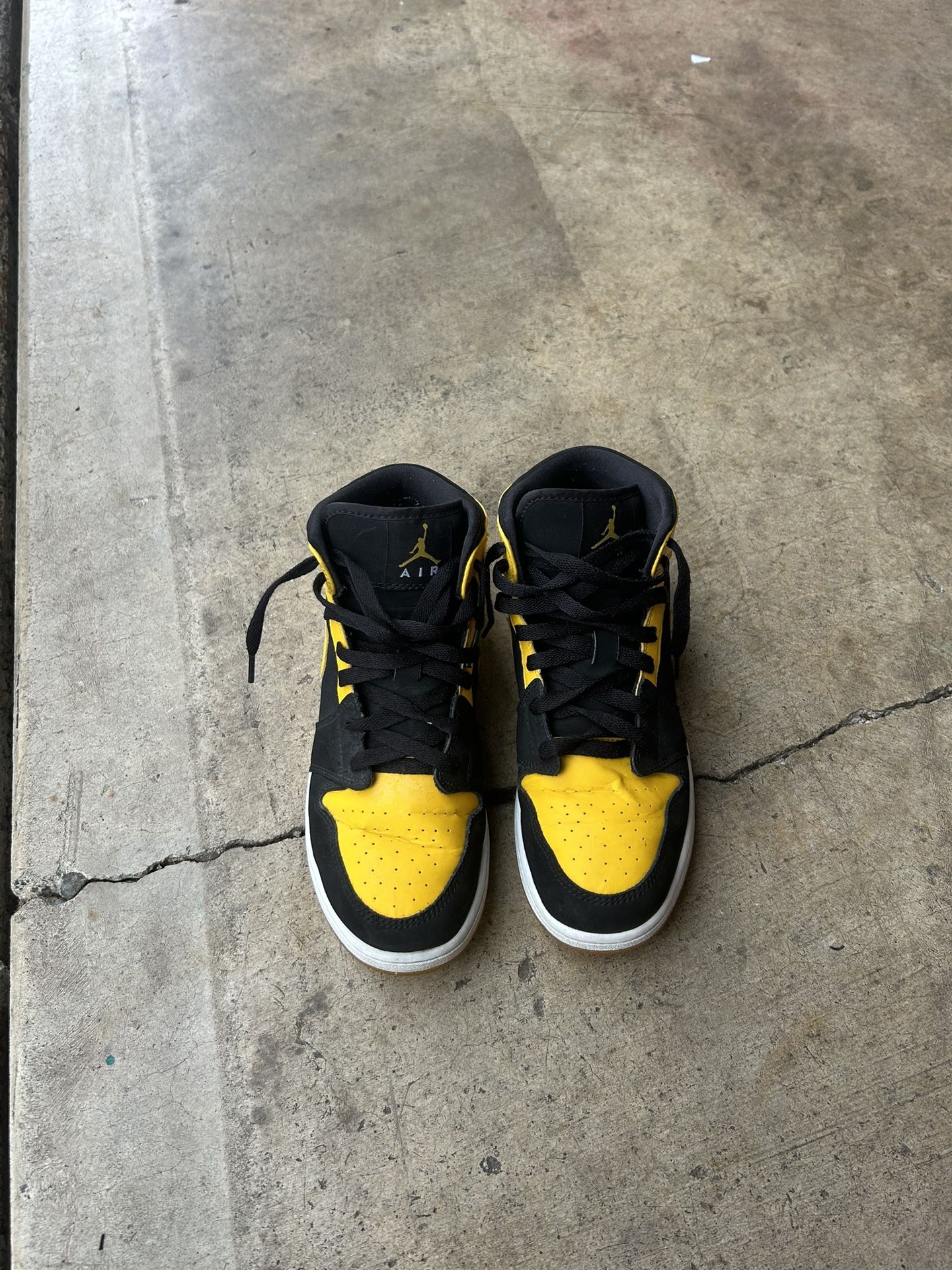 Jordan One Mid’s