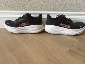 HOKA women’s Bondi 9 shoes
