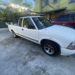 Chevy S10 2001 4 Cylinder 