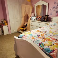 White Full Bedroom Set