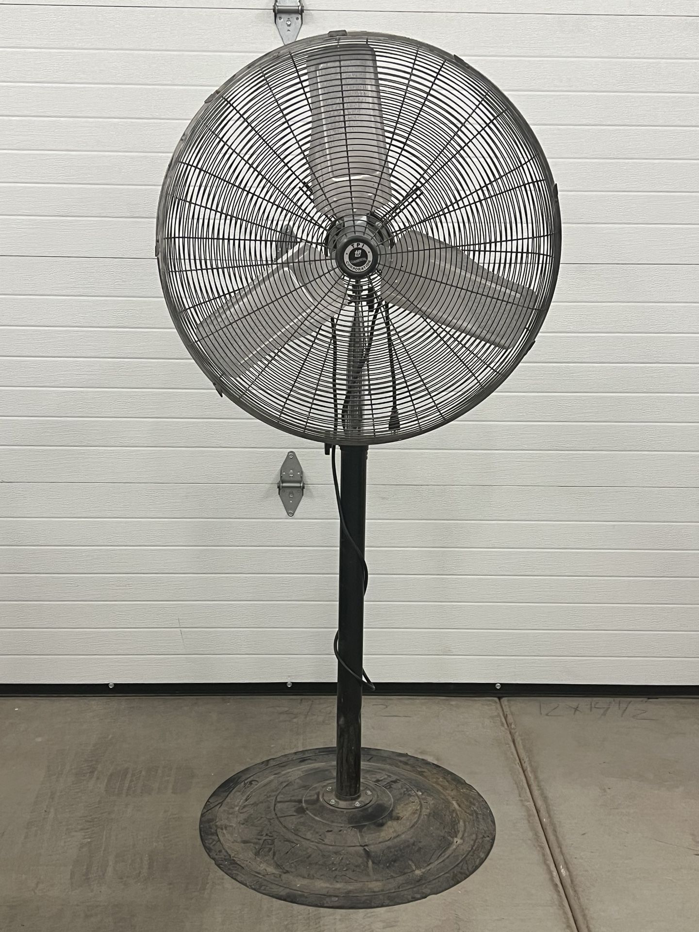30” 3 Speed Pedestal High Velocity Fan